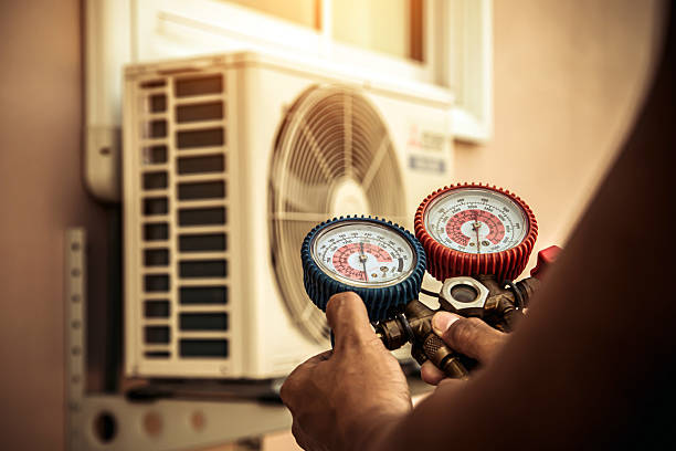 Professional Heat Pump Repair technician working in Lacey, WA